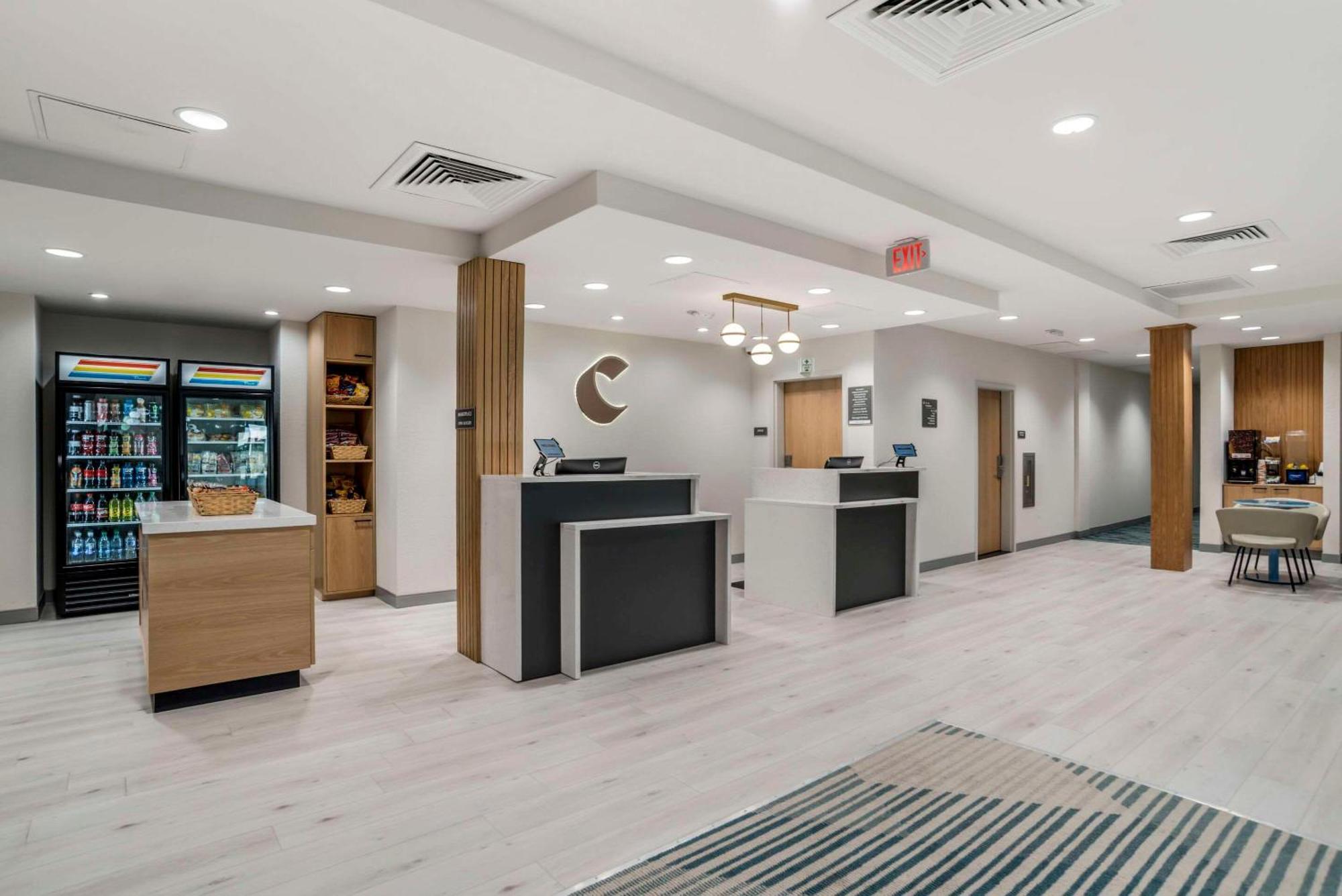 Comfort Inn & Suites Panama City Beach - Pier Park Area Екстериор снимка