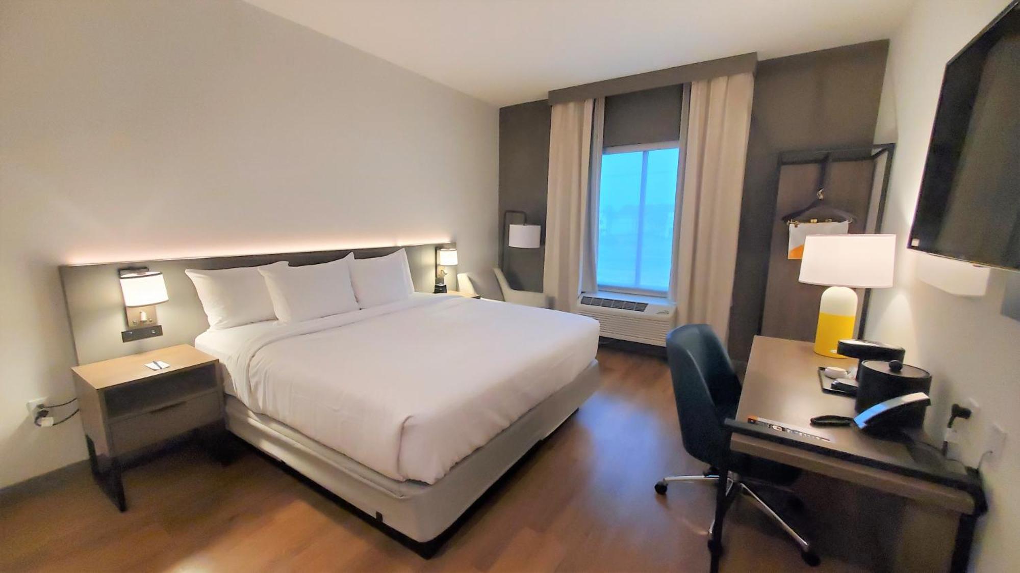 Comfort Inn & Suites Panama City Beach - Pier Park Area Екстериор снимка